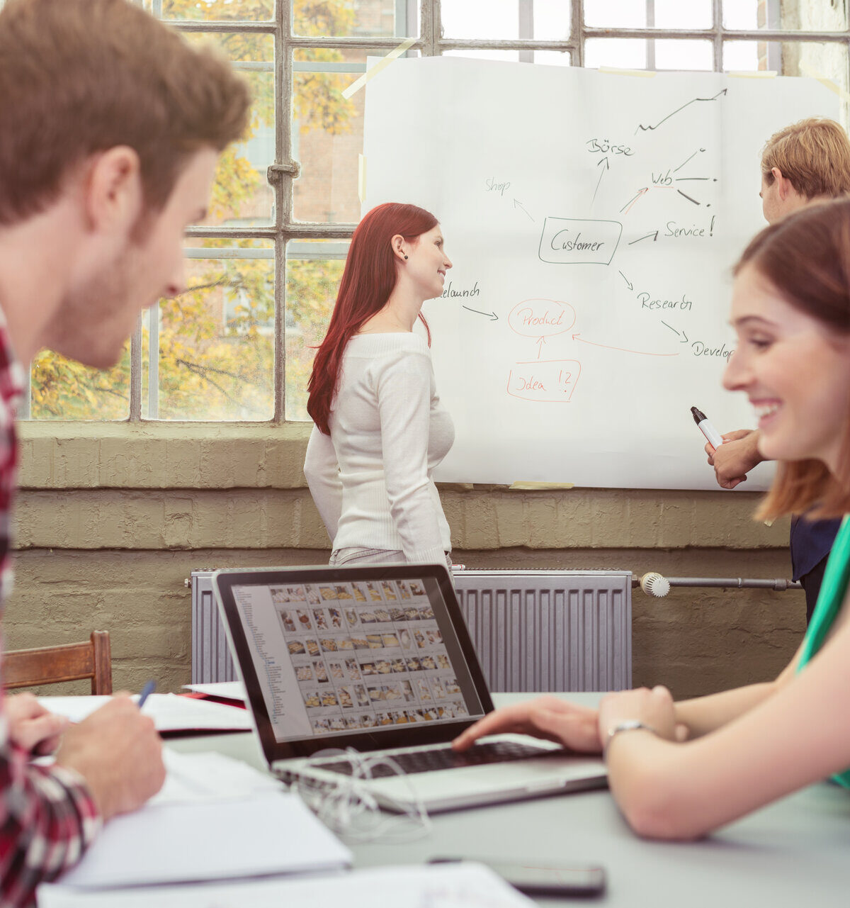 modernes team am arbeitsplatz